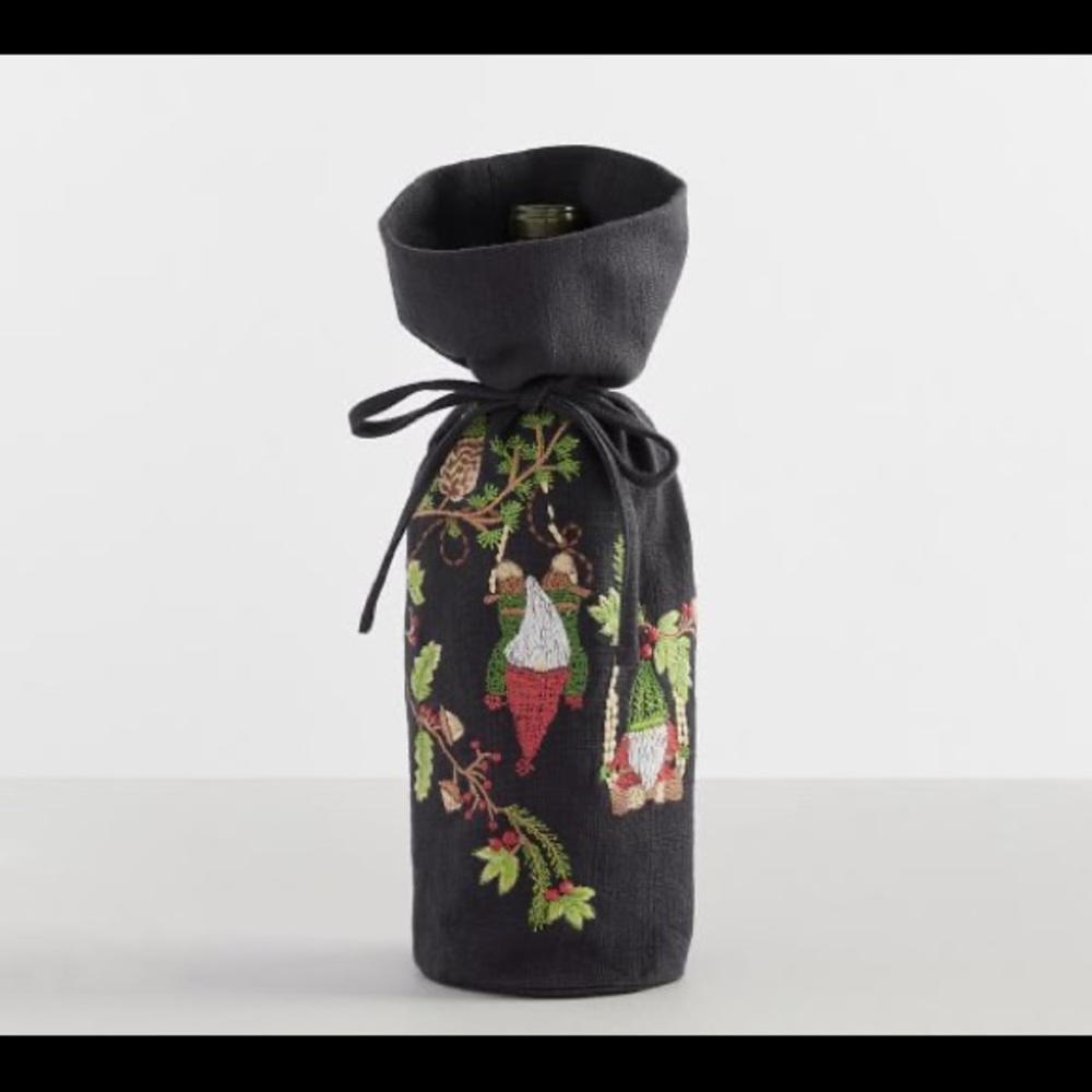 Pottery Barn Holiday Swinging Gnome Embroidered Cotton Gifting Wine Bag Cozy